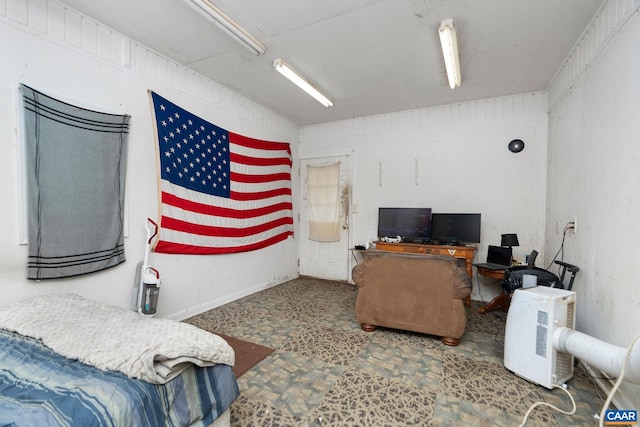 613 6th St, Shenandoah, VA 22849 - bedroom with a desk