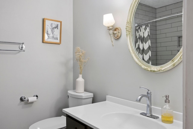 1233 Pinehurst Rd, Staunton, VA 24401 - full bath featuring vanity and tiled shower