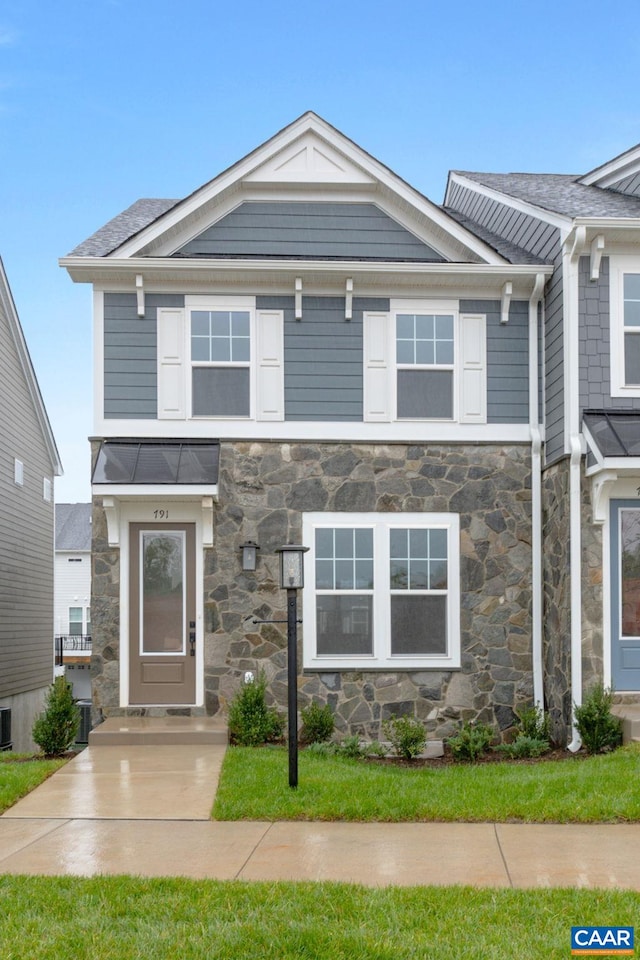 27 Woodburn Rd, Charlottesville, VA 22901 - view of front facade with stone siding