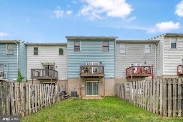 5129 Pecan Dr, Fredericksburg, VA 22407 - rear view of house featuring central AC unit