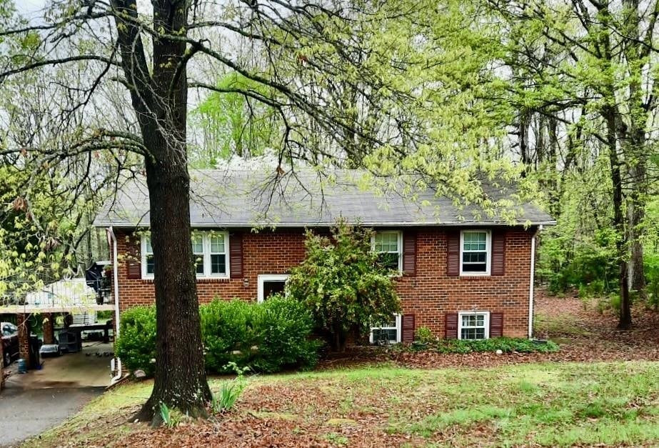 1614 Avondale Dr, Altavista, VA 24517 - photo 1