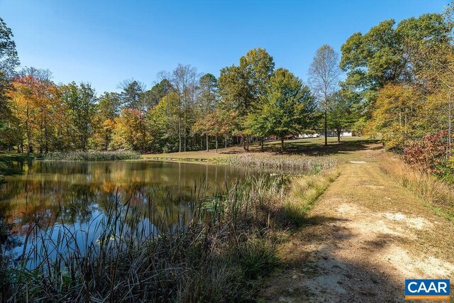 374 White Oak Dr, Palmyra, VA 22963