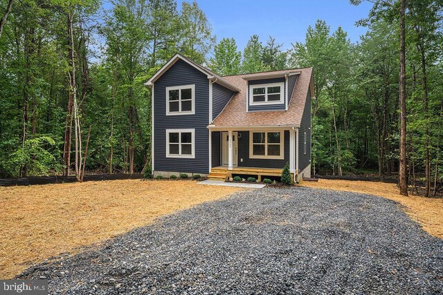 5925 Stubbs Bridge Rd, Mineral, VA 23117 - view of front of property with a shingled roof and a porch