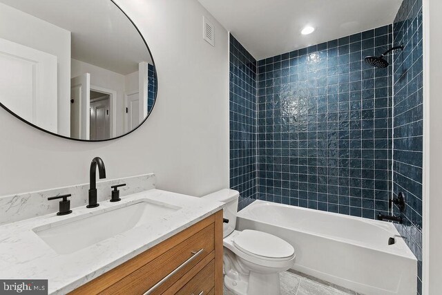 5925 Stubbs Bridge Rd, Mineral, VA 23117 - bathroom with vanity and shower / washtub combination