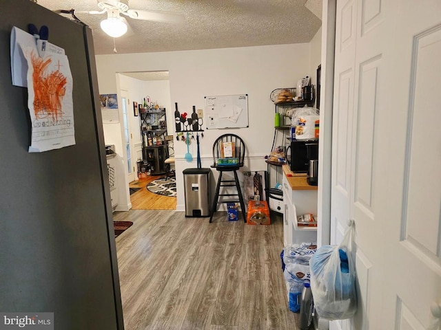 11708 Eisenhower Ln, Fredericksburg, VA 22407 - storage area with a ceiling fan