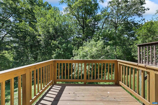 903 Stonehenge Rd, Charlottesville, VA 22901 - view of wooden terrace