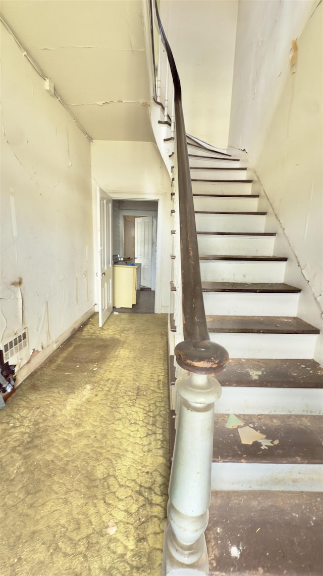 2329 Fort Ave, Lynchburg, VA 24501 - view of stairway