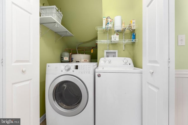 5310 Leavells Crossing Dr, Fredericksburg, VA 22407 - laundry area featuring washer and clothes dryer and water heater