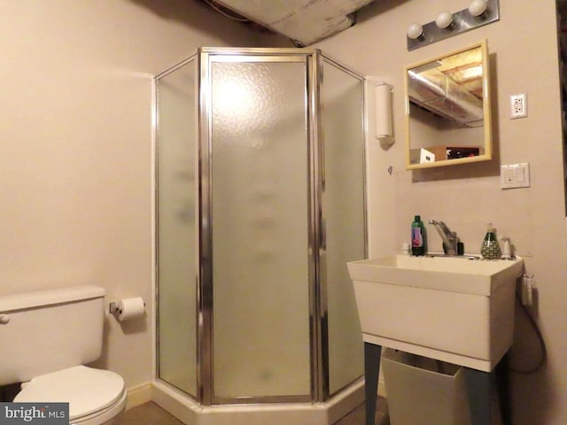 3016 Etlan Rd, Etlan, VA 22719 - full bathroom with a shower stall and vanity
