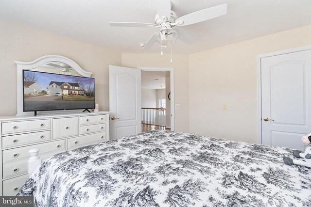 bedroom featuring a ceiling fan
