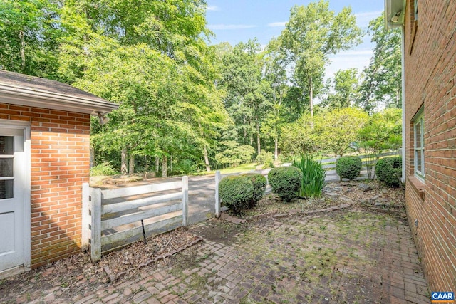 411 Westmoreland Ct, Charlottesville, VA 22901 - view of yard