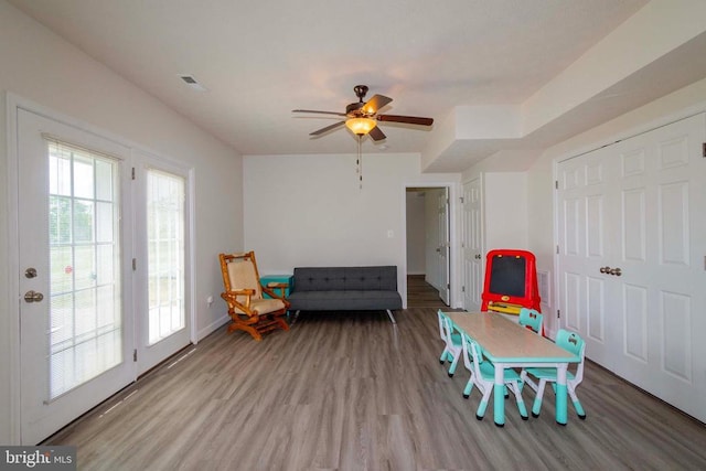 7204 Morris Rd, Spotsylvania, VA 22551 - game room with light wood-type flooring, ceiling fan, and baseboards