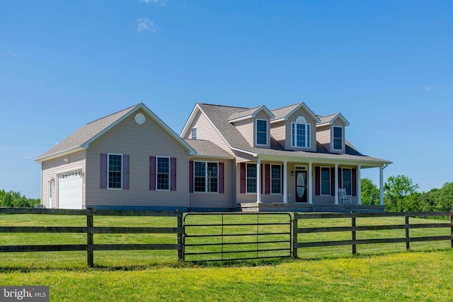 7204 Morris Rd, Spotsylvania, VA 22551 - cape cod-style house featuring a shingled roof, fence, and a front yard