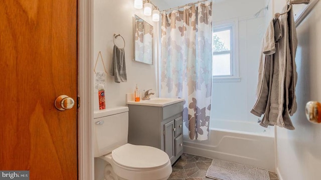 909 Mill Creek Rd, Luray, VA 22835 - full bath with tile patterned floors, shower / bath combination with curtain, toilet, and vanity