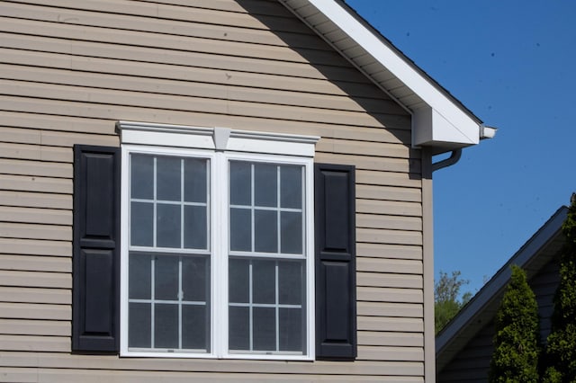 view of property exterior