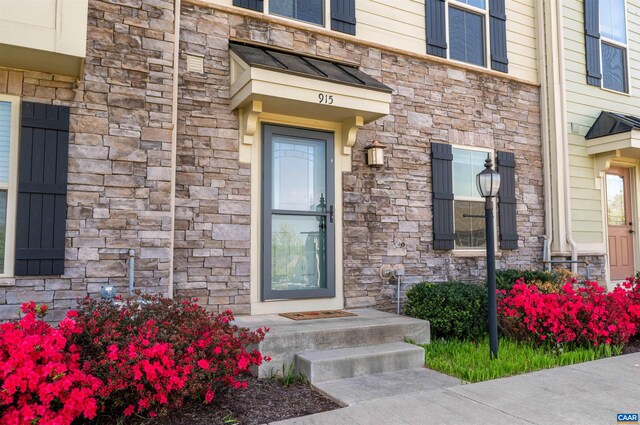 915 Flat Waters Ln, Charlottesville, VA 22911 - property entrance with stone siding