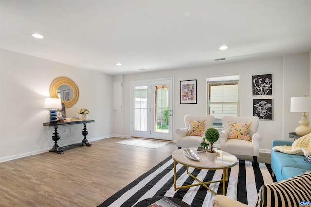 915 Flat Waters Ln, Charlottesville, VA 22911 - living room featuring wood finished floors, baseboards, and recessed lighting