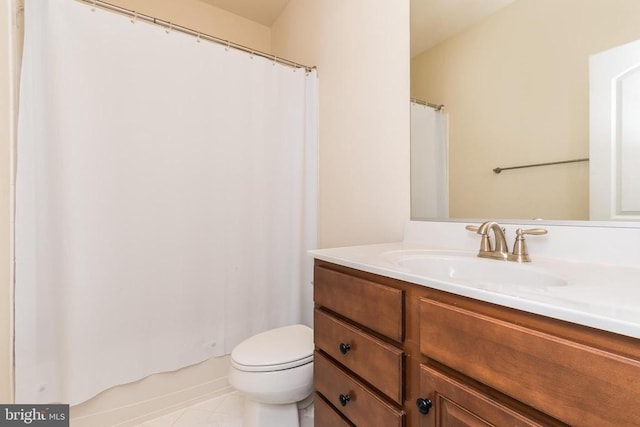 full bathroom with shower / bath combination with curtain, tile patterned floors, vanity, and toilet