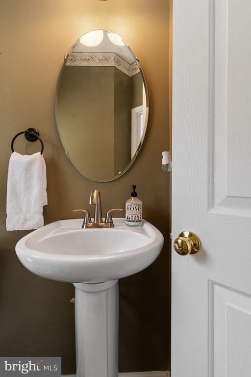 221 Cannon Way, Warrenton, VA 20186 - photo 12