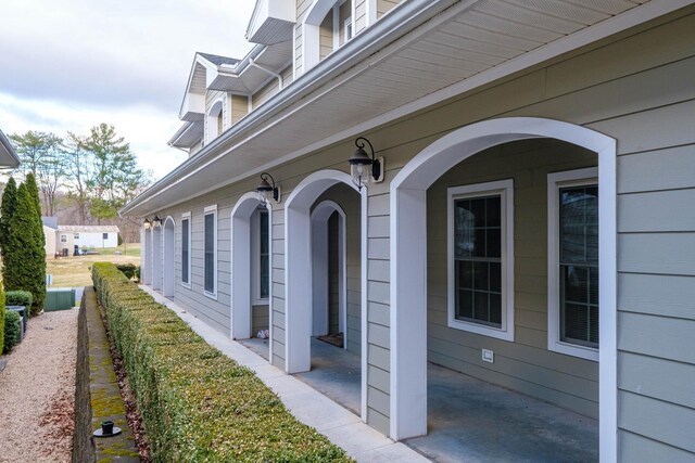 2754 Maple Ave, Buena Vista, VA 24416 - view of side of property