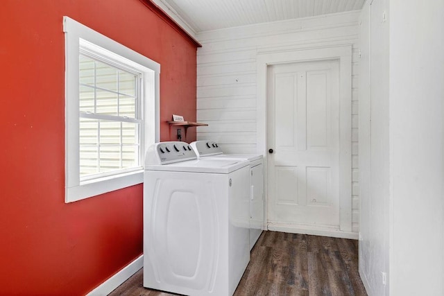 757 Entry School Rd, Waynesboro, VA 22980 - laundry area with washer and clothes dryer, dark wood-style flooring, and crown molding