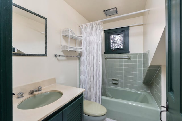 145 Fort Defiance Rd, Fort Defiance, VA 24437 - bathroom with toilet, vanity, and shower / tub combo