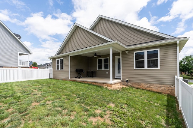 133 Lake View Cir, Waynesboro, VA 22980 - rear view of property featuring ceiling fan, a fenced backyard, and a patio