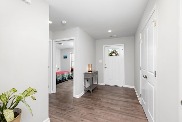 133 Lake View Cir, Waynesboro, VA 22980 - foyer featuring wood finished floors and recessed lighting
