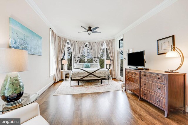 87 River Bend Rd E, Fredericksburg, VA 22407 - bedroom featuring crown molding, wood finished floors, and baseboards