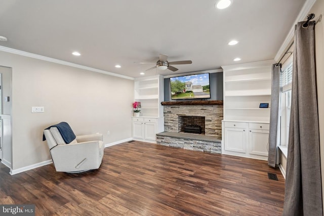 6215 Hot Spring Ln, Fredericksburg, VA 22407 - living area featuring ornamental molding, ceiling fan, dark wood finished floors, recessed lighting, and baseboards