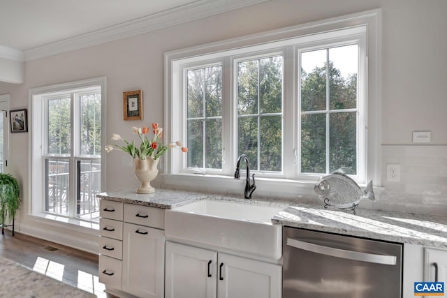 33 Ashlin Cv, Charlottesville, VA 22901 - kitchen with a sink, ornamental molding, white cabinetry, and dishwasher