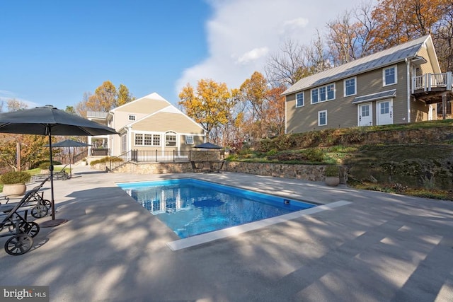1126 F T Valley Rd, Sperryville, VA 22740 - swimming pool with a patio area