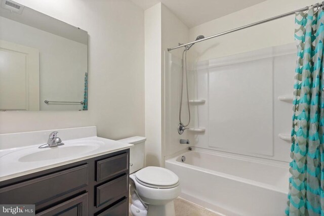 5014 Godwins Landing Dr, Remington, VA 22734 - bathroom with shower / bathtub combination with curtain and vanity