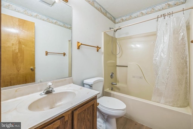 340 Wilson St, Bumpass, VA 23024 - full bathroom featuring shower / tub combo, toilet, visible vents, vanity, and wood finished floors