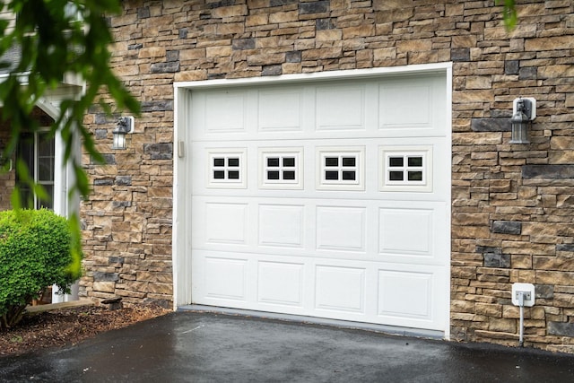 47 Villa View Dr, Staunton, VA 24401 - garage featuring driveway