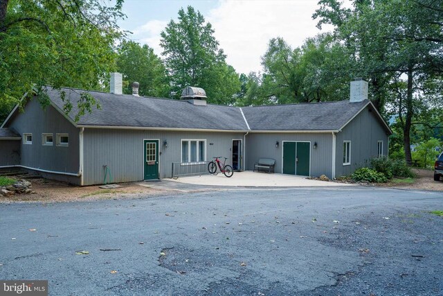233 Stone Chimneys Rd, Nellysford, VA 22958