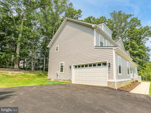10302 Laurel Ridge Way, Fredericksburg, VA 22408 - view of property exterior featuring asphalt driveway and an attached garage