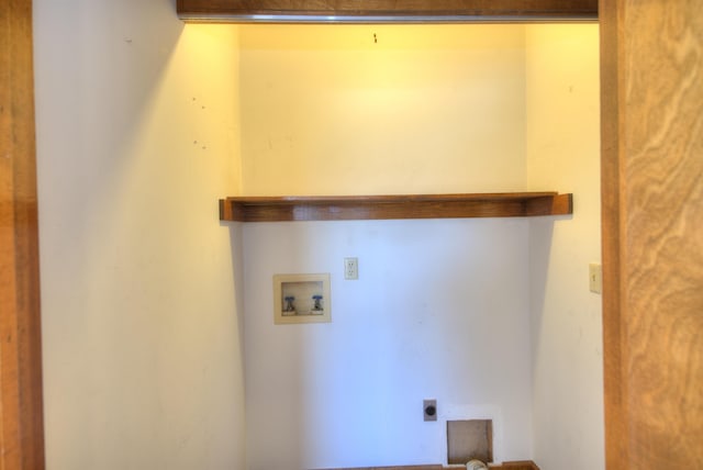 405 Linden Ave S Unit 1, Waynesboro, VA 22980 - washroom with laundry area, washer hookup, and hookup for an electric dryer