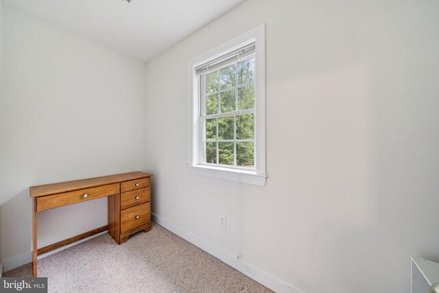 102 Oak Knoll Pl, Bumpass, VA 23024 - unfurnished bedroom featuring multiple windows