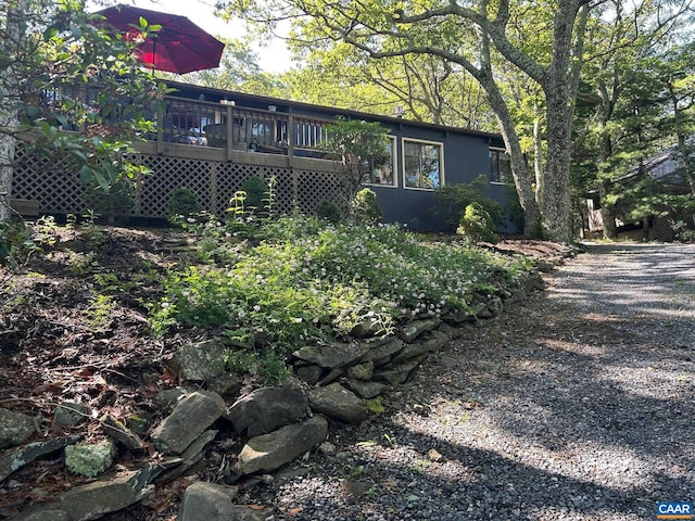 127 Blackrock Cir, Roseland, VA 22967 - view of yard featuring a deck