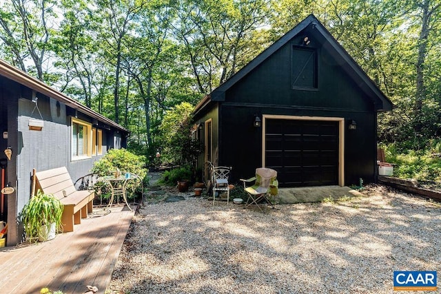 127 Blackrock Cir, Roseland, VA 22967 - view of side of home featuring an outdoor structure and a garage