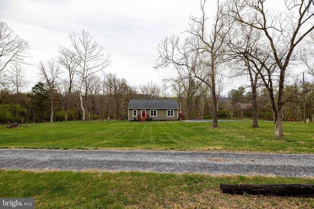 147 Fishermans Ln, Luray, VA 22835 - ranch-style house featuring a front lawn