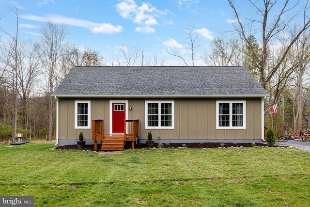 147 Fishermans Ln, Luray, VA 22835 - view of front of home with roof with shingles and a front lawn