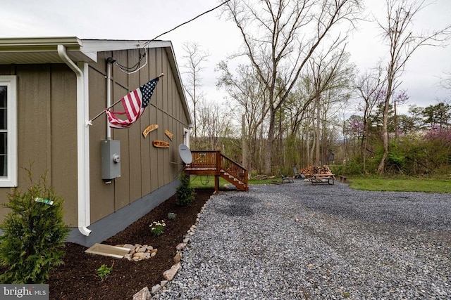 147 Fishermans Ln, Luray, VA 22835 - view of side of home