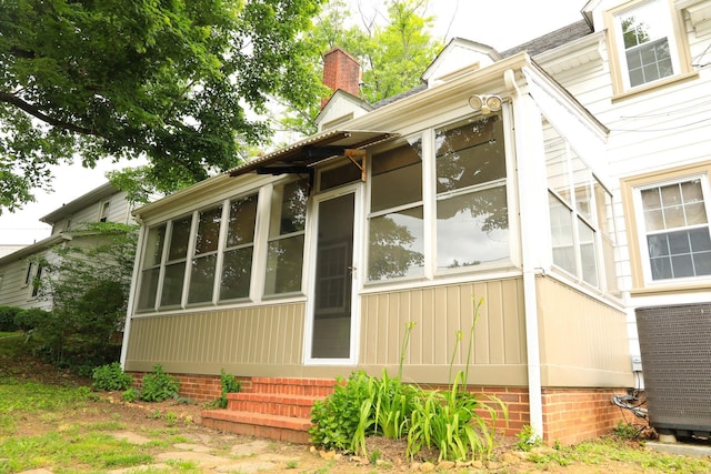 844 Lyndhurst Rd, Waynesboro, VA 22980 - view of side of property with a sunroom and a chimney
