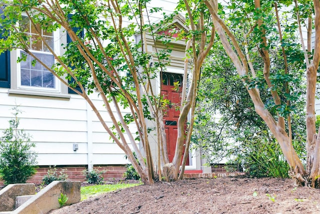 844 Lyndhurst Rd, Waynesboro, VA 22980 - view of front of property featuring crawl space