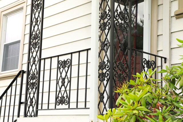 844 Lyndhurst Rd, Waynesboro, VA 22980 - entrance to property