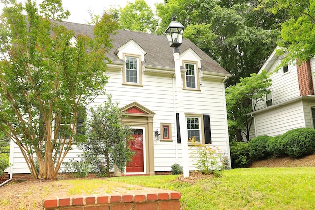 844 Lyndhurst Rd, Waynesboro, VA 22980 - view of front of house with a front yard and a shingled roof