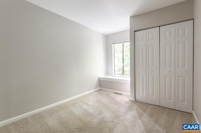 943 Southampton Dr, Charlottesville, VA 22901