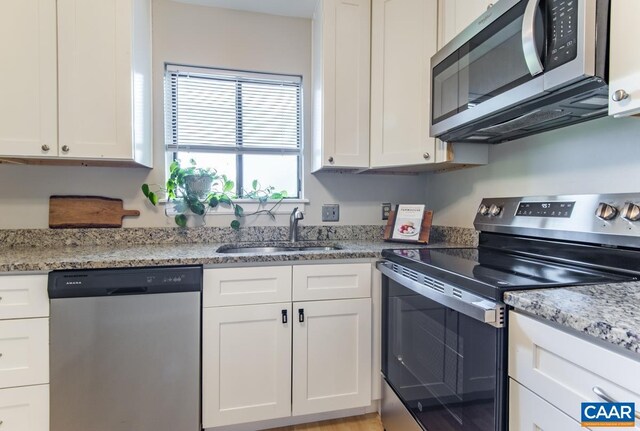 943 Southampton Dr, Charlottesville, VA 22901